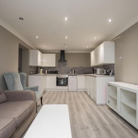 Riverside Central Kingston Flat 1B Surbiton المظهر الخارجي الصورة