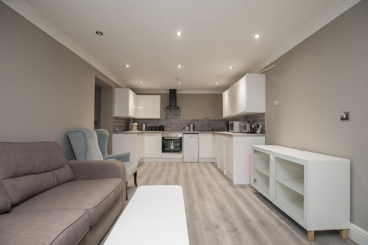 Riverside Central Kingston Flat 1B Surbiton المظهر الخارجي الصورة