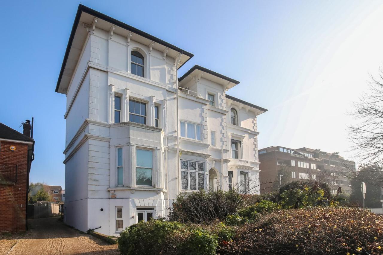 Riverside Central Kingston Flat 1B Surbiton المظهر الخارجي الصورة