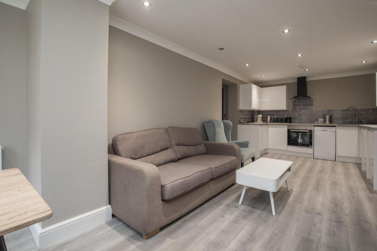 Riverside Central Kingston Flat 1B Surbiton المظهر الخارجي الصورة