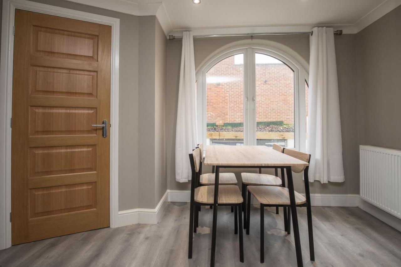 Riverside Central Kingston Flat 1B Surbiton المظهر الخارجي الصورة